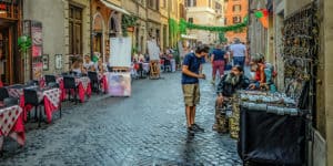 Street Sellers in Rome: 5 Things to Know - Discover Walks Blog