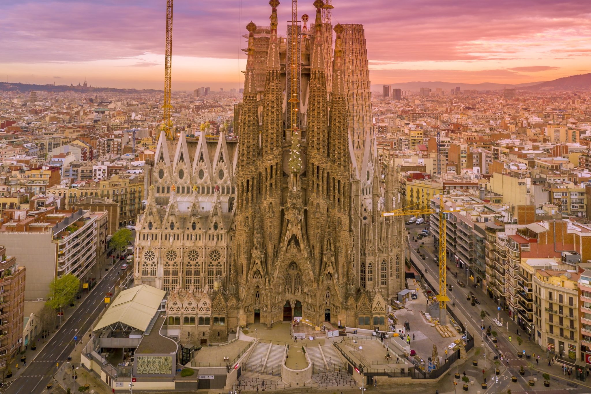 Best Way to Visit Sagrada Familia in Barcelona Discover Walks Blog