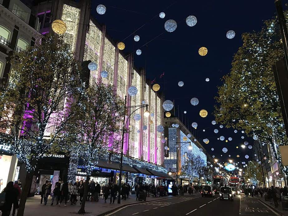 10 Interesting Facts and Figures about Oxford Street - Londontopia