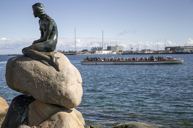 Top 10 Surprising Facts about the Little Mermaid in Copenhagen ...