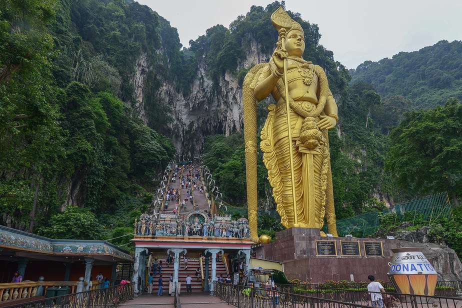 Top 5 Remarkable Facts about the Lord Murugan Statue at Batu Caves ...