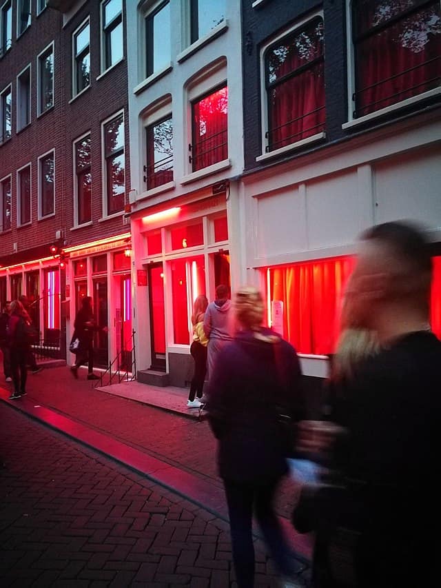 10 Best Things to Do in Amsterdam Red Light District - Discover Walks Blog