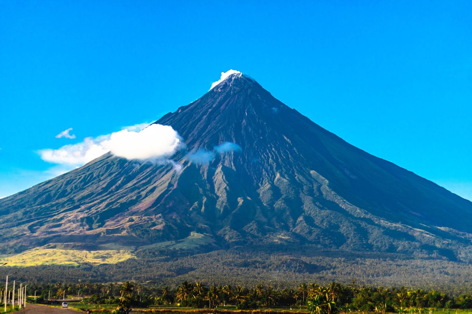 10 Remarkable Facts About Mayon Volcano Discover Walks Blog